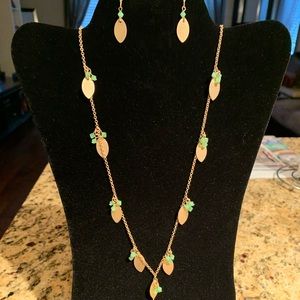 Gold Fashion Necklace/Earrings Set